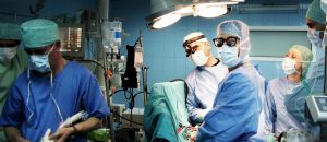 Cardiochirurghi in sala operatoria